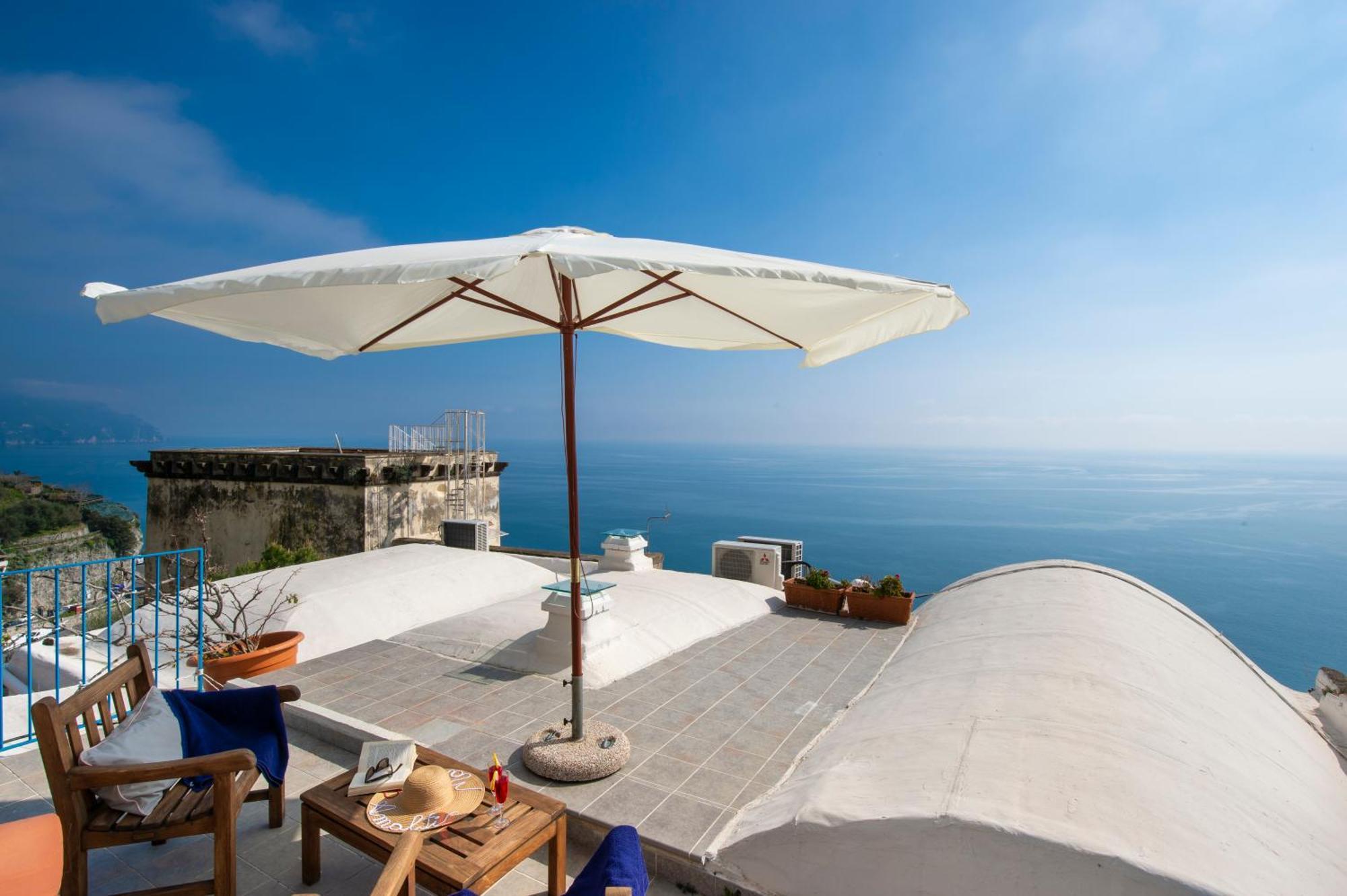 La Casa Accanto Amalfi Exterior photo